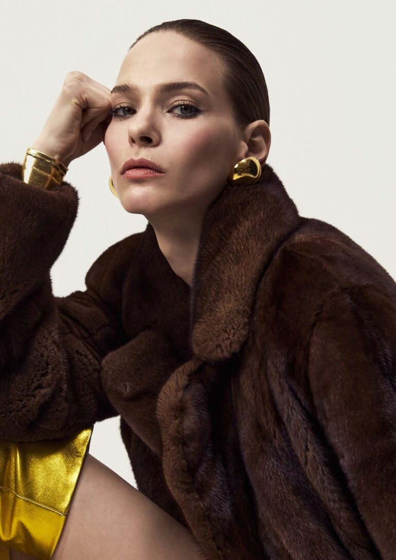 Maya Ovdak book photo