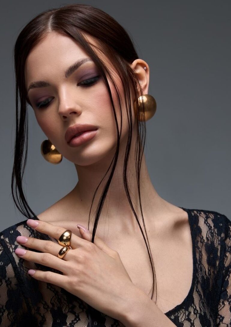 Vika Manturova book photo