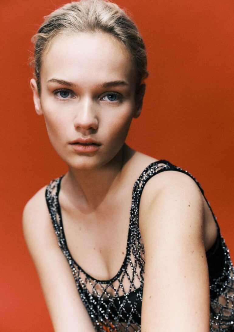 Lauren Perryman book photo