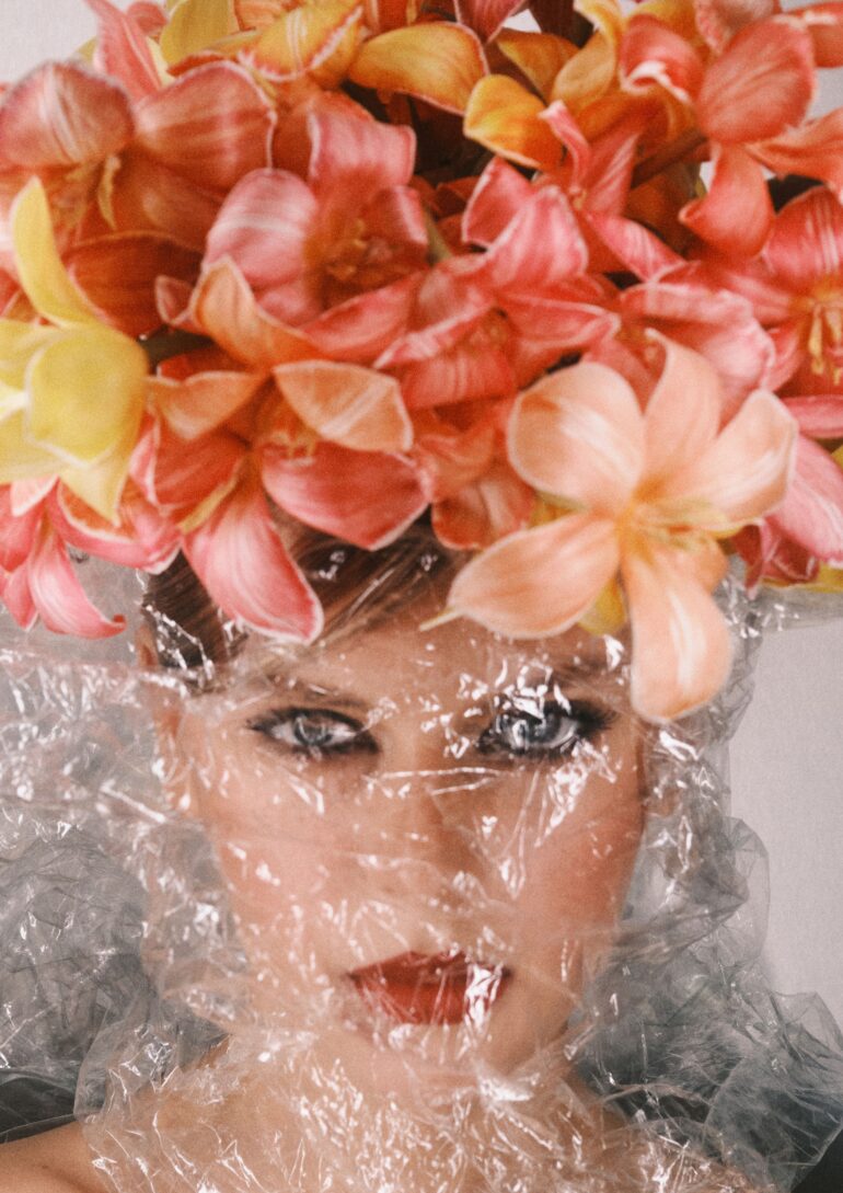 Tatti Khlapushina book photo