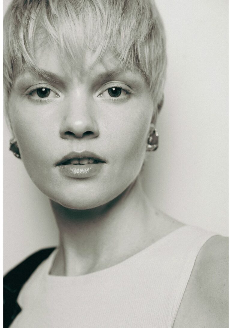 Linde Derickx book photo