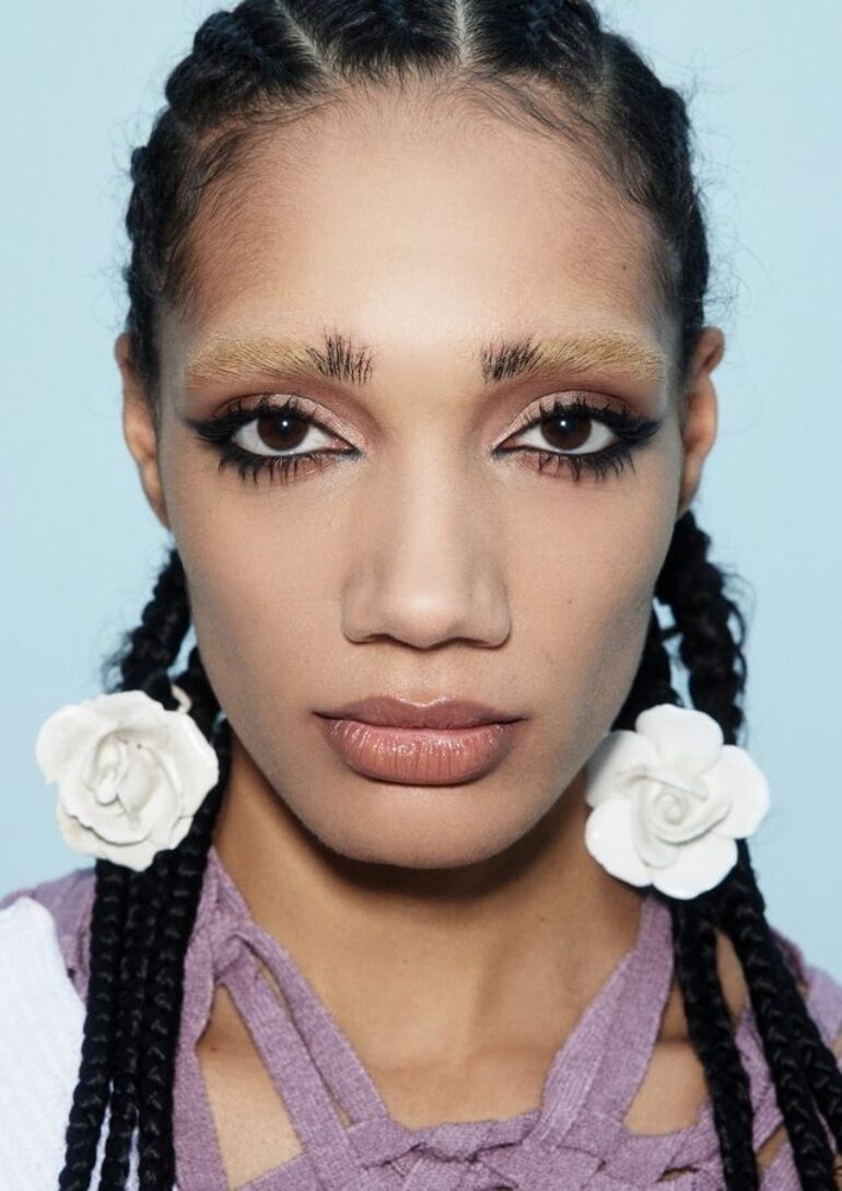 Arielle Smith book photo