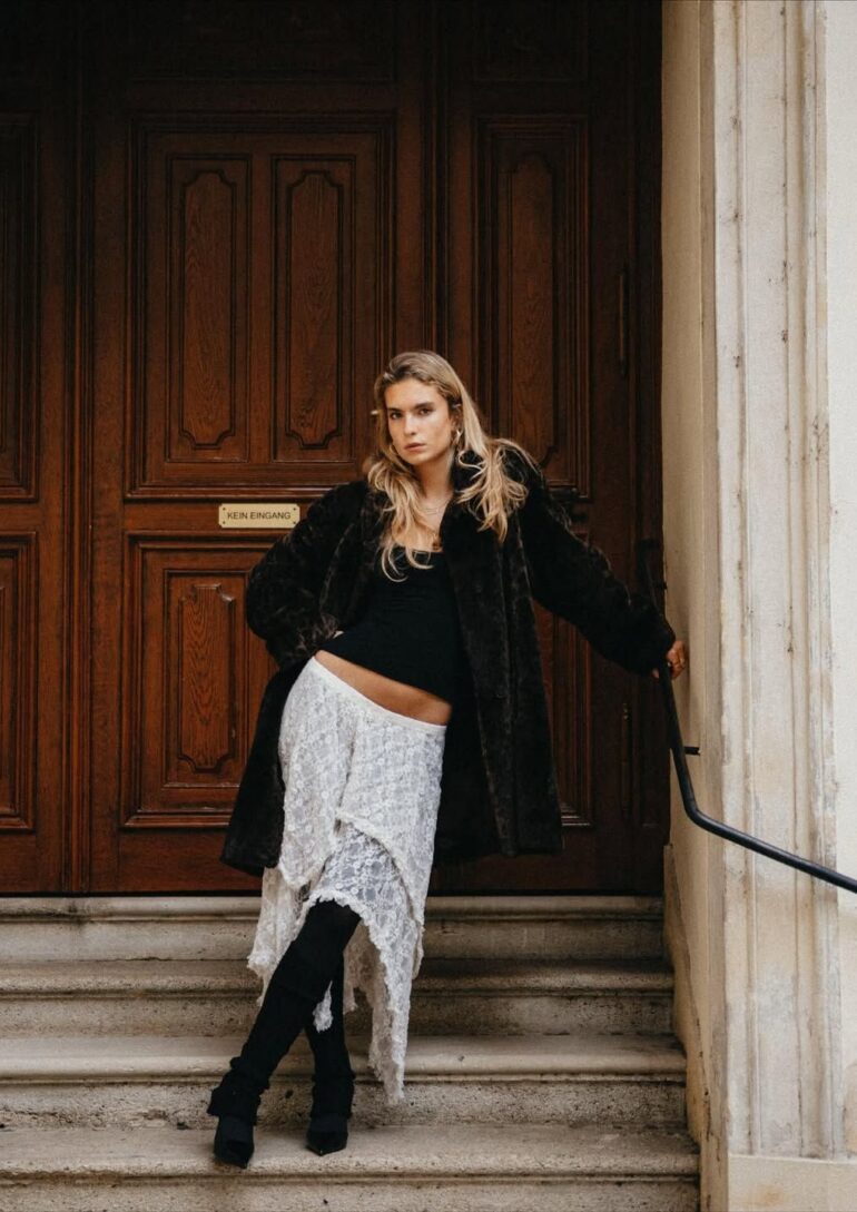 Aline Kleiner book photo