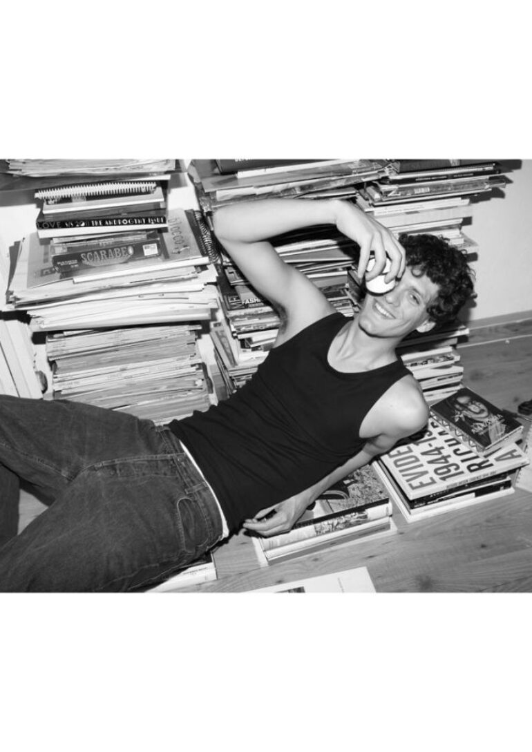 Anndi Palaj book photo