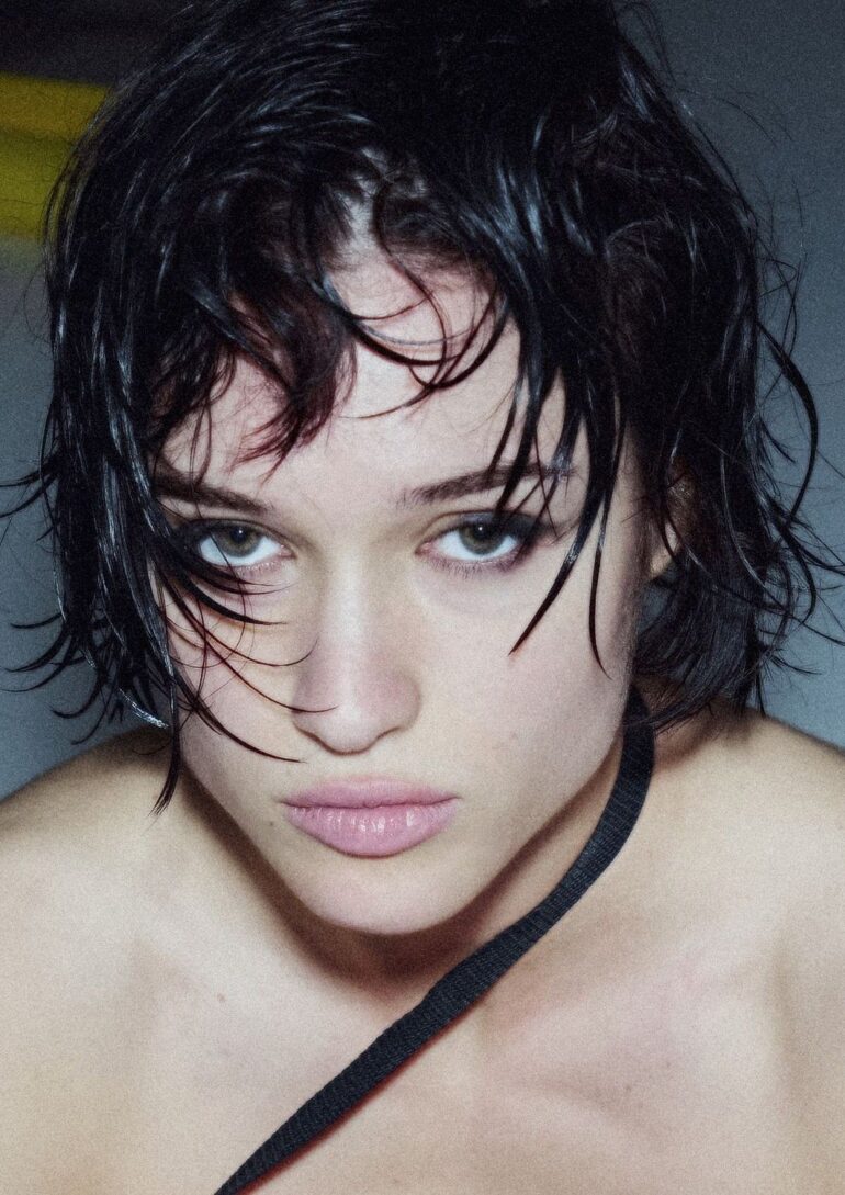 Izabel Tevdoradze book photo