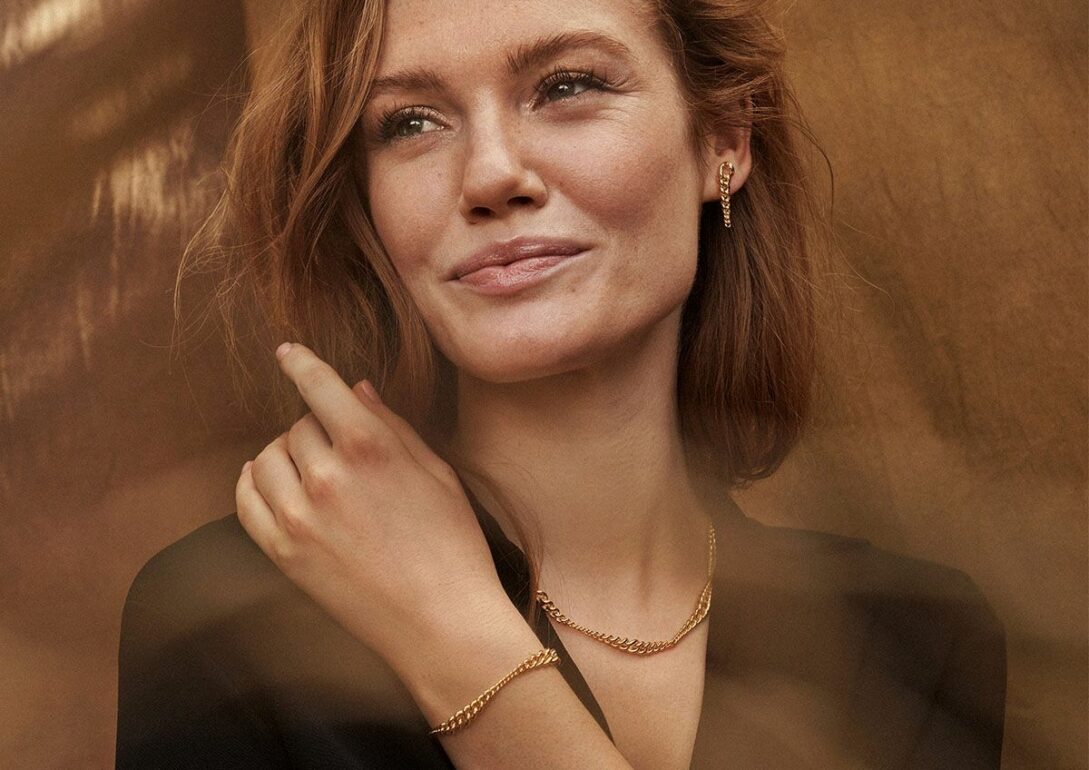 Jona Gudmundsdottir book photo