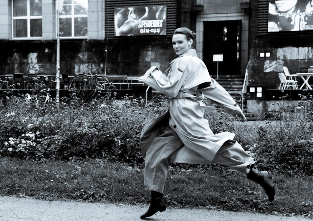 Jona Gudmundsdottir book photo