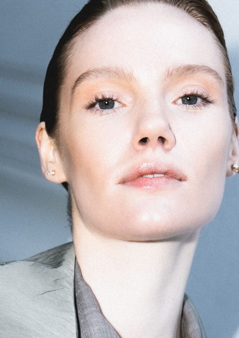 Jona Gudmundsdottir book photo