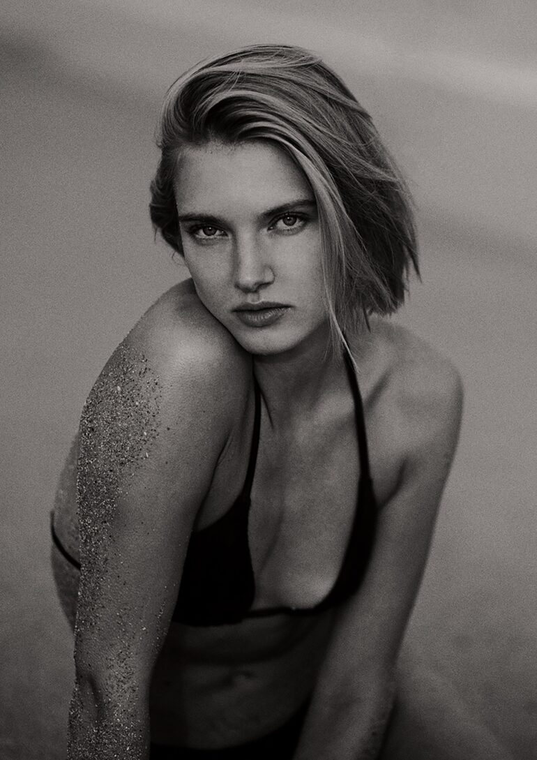 Enni Naakka book photo