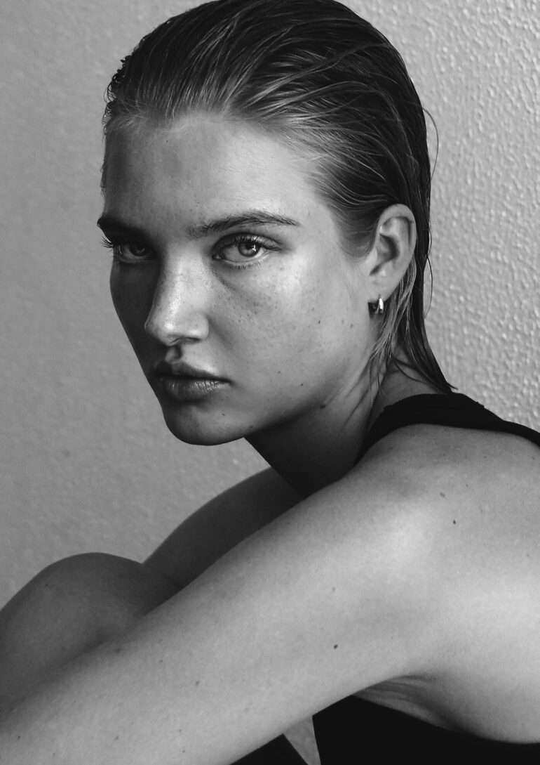 Enni Naakka book photo