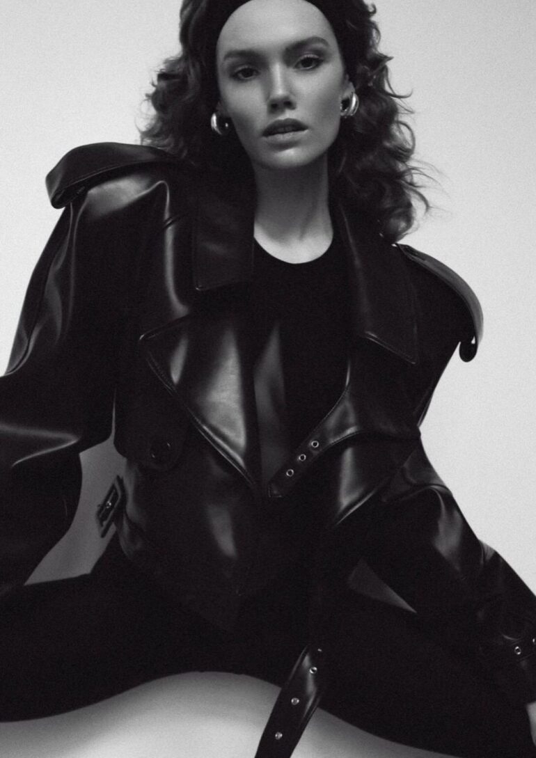 Jona Gudmundsdottir book photo