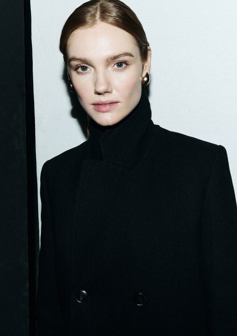 Jona Gudmundsdottir book photo