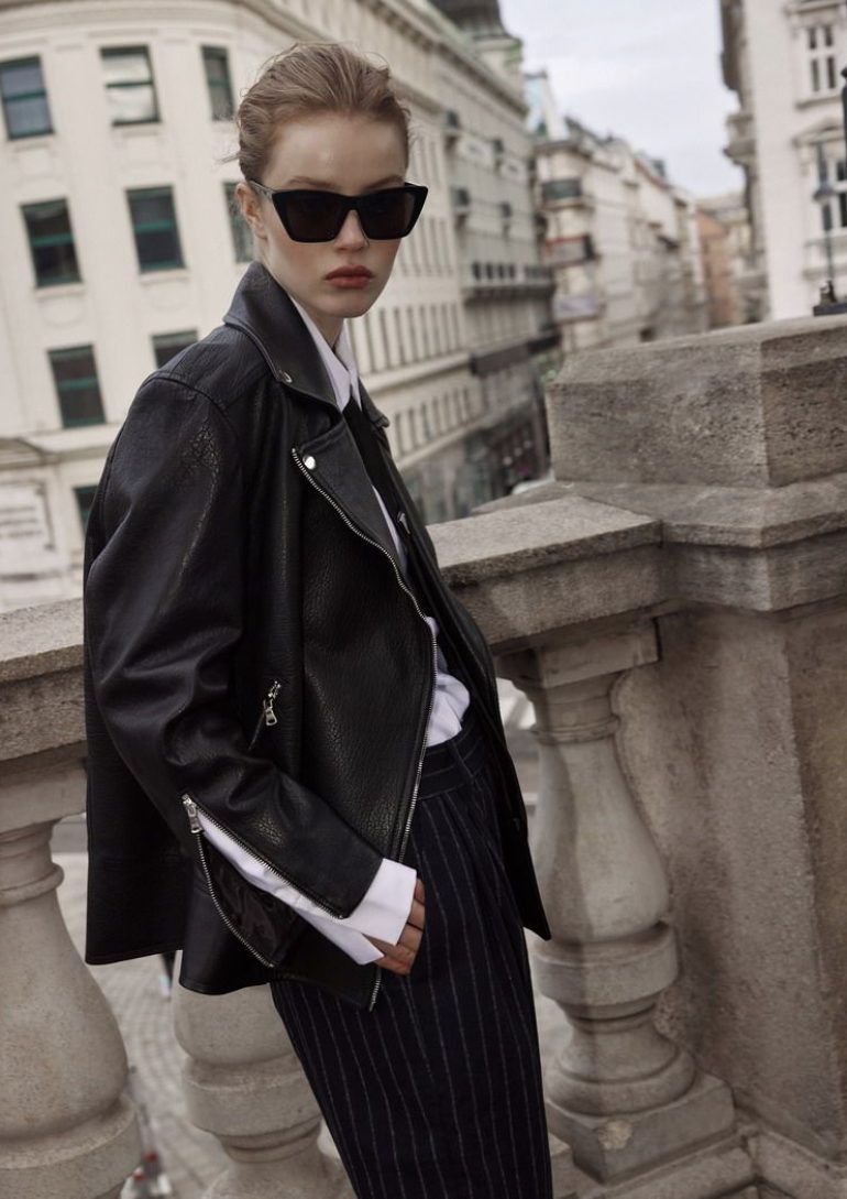 Ema Machacova book photo