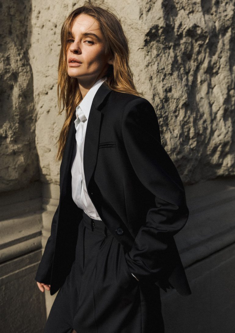 Vika Savechko book photo