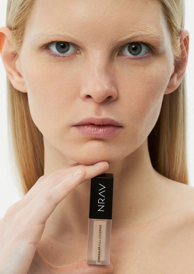 Saloma Sycheva book photo