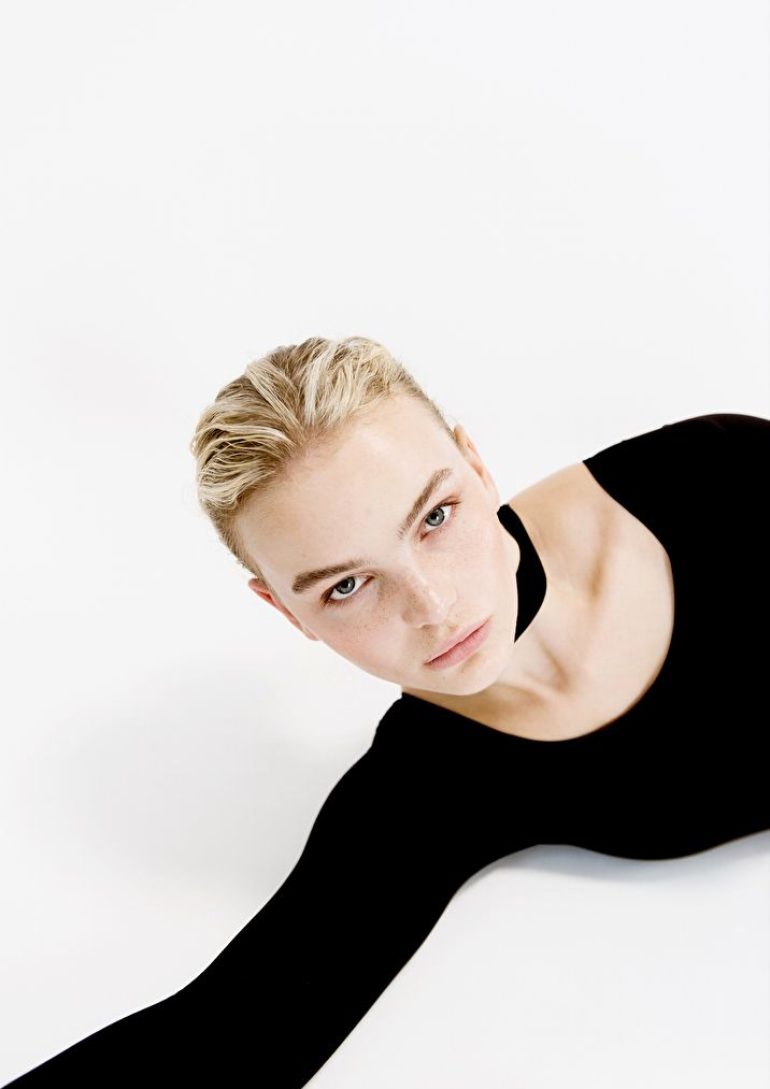 Ella Mandt book photo