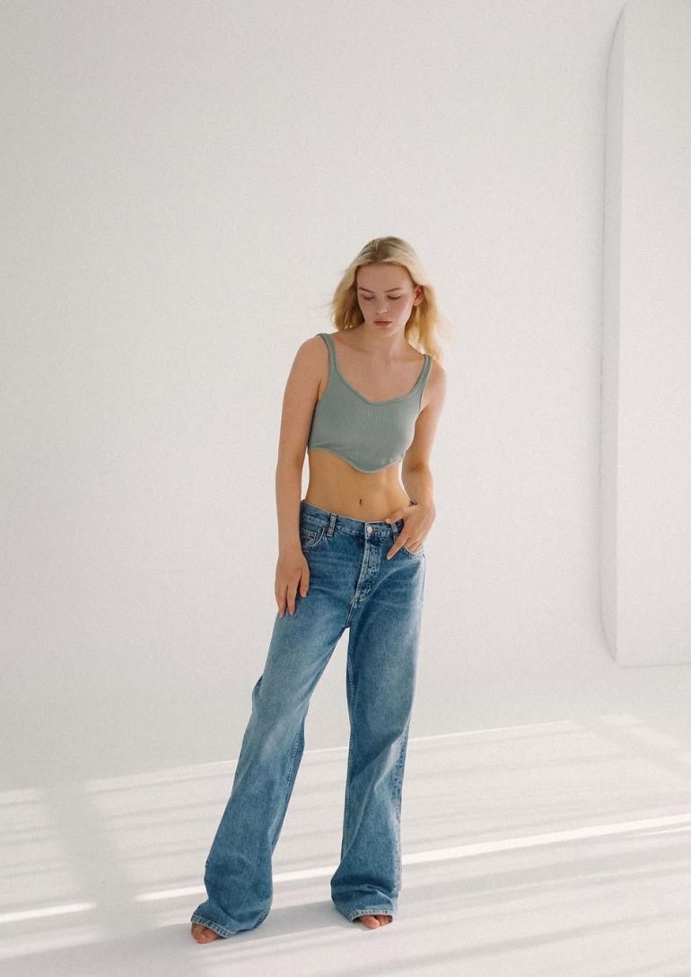 Ella Mandt book photo