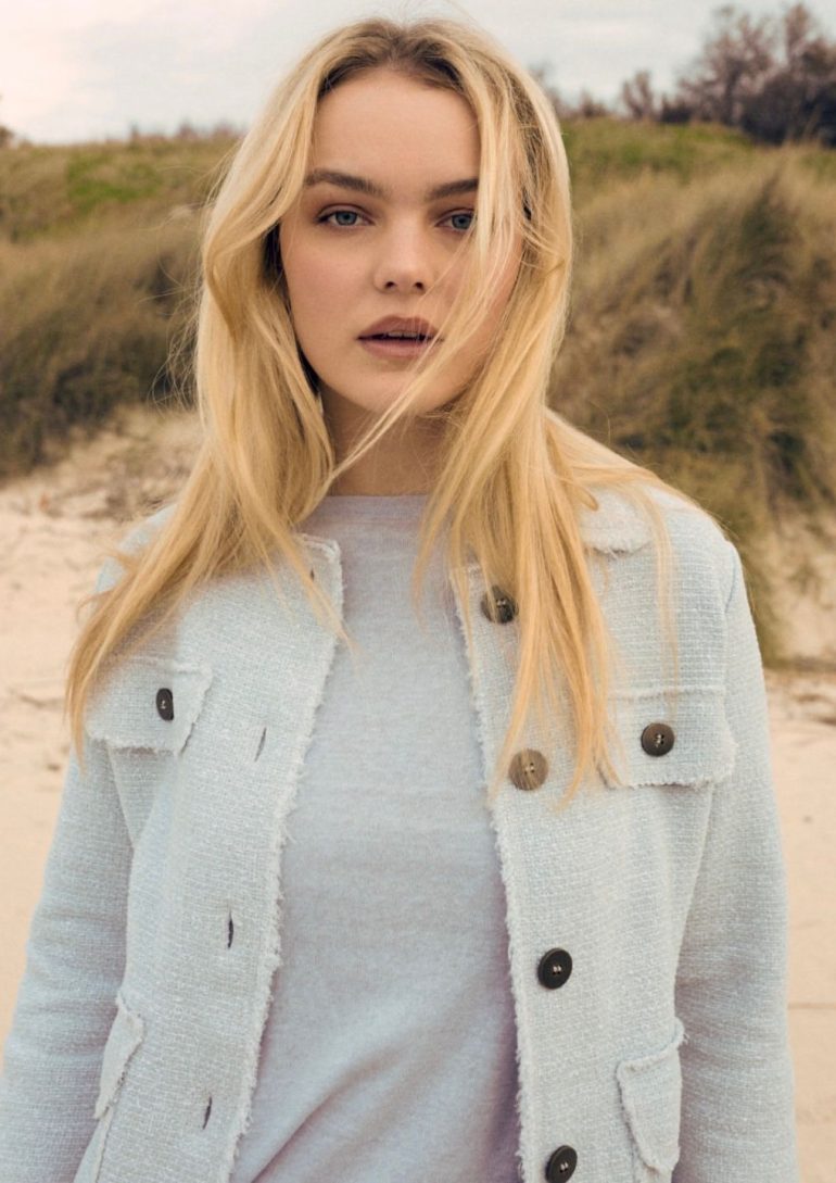 Ella Mandt book photo