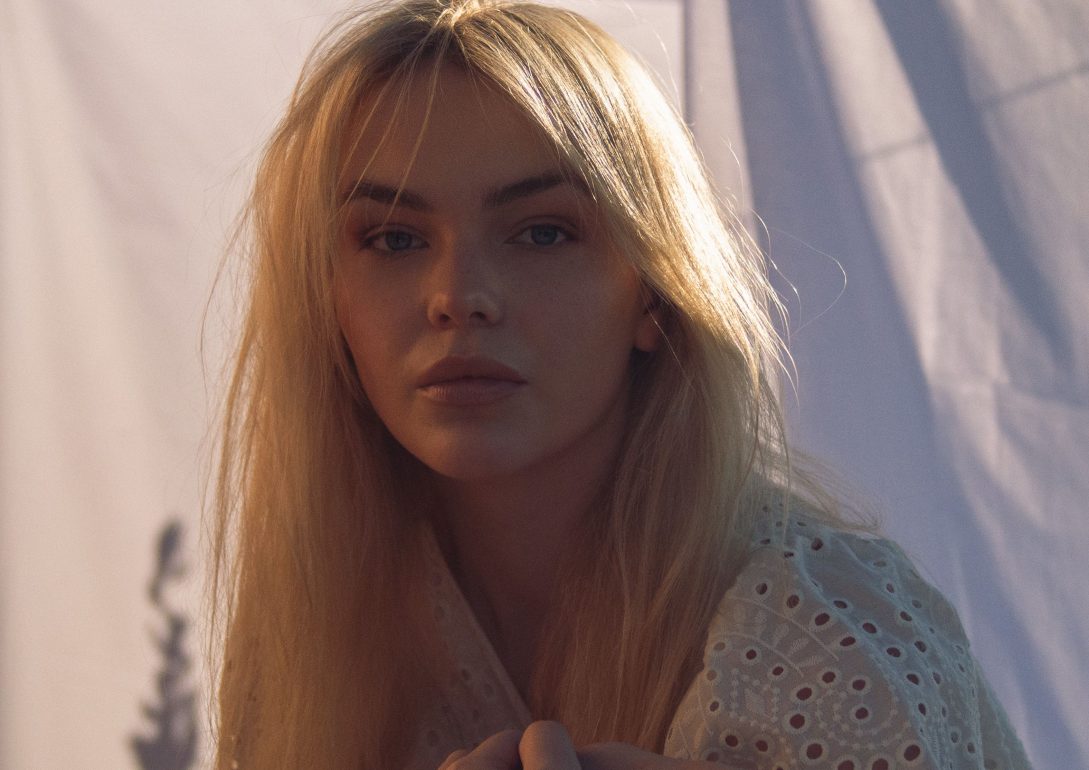 Ella Mandt book photo