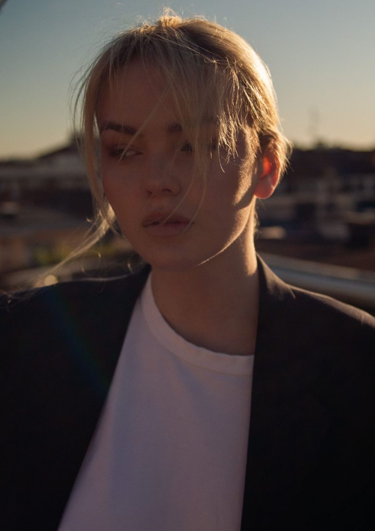 Ella Mandt book photo