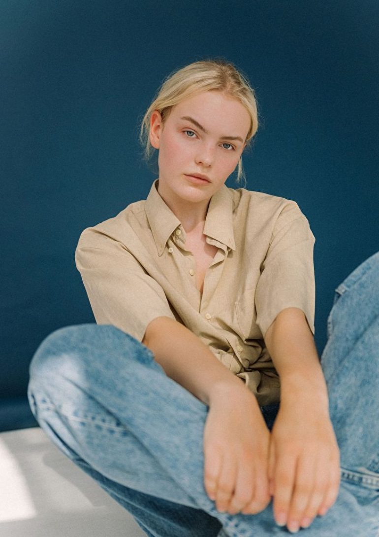 Ella Mandt book photo