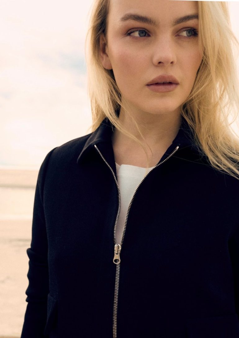 Ella Mandt book photo