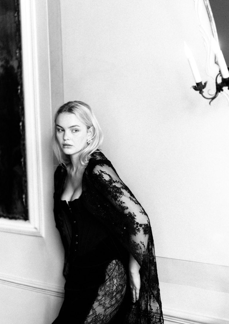 Ella Mandt book photo