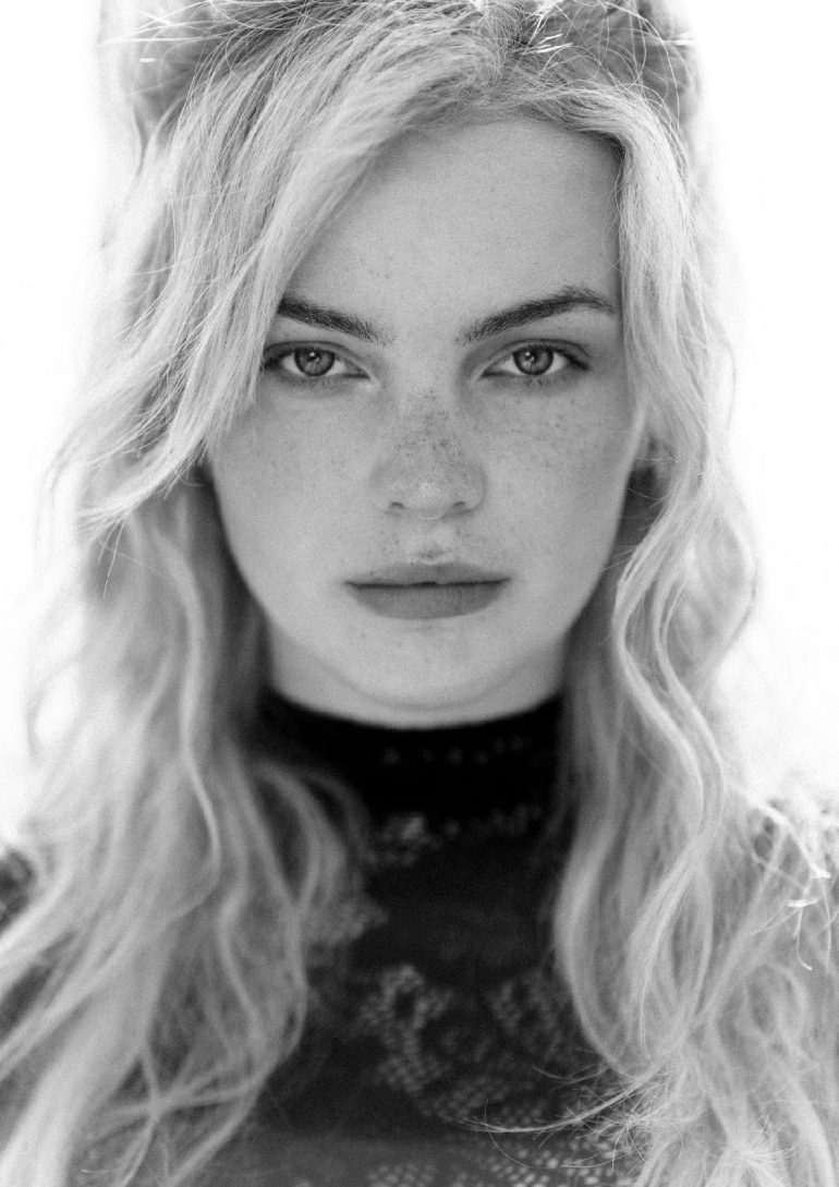 Ella Mandt book photo