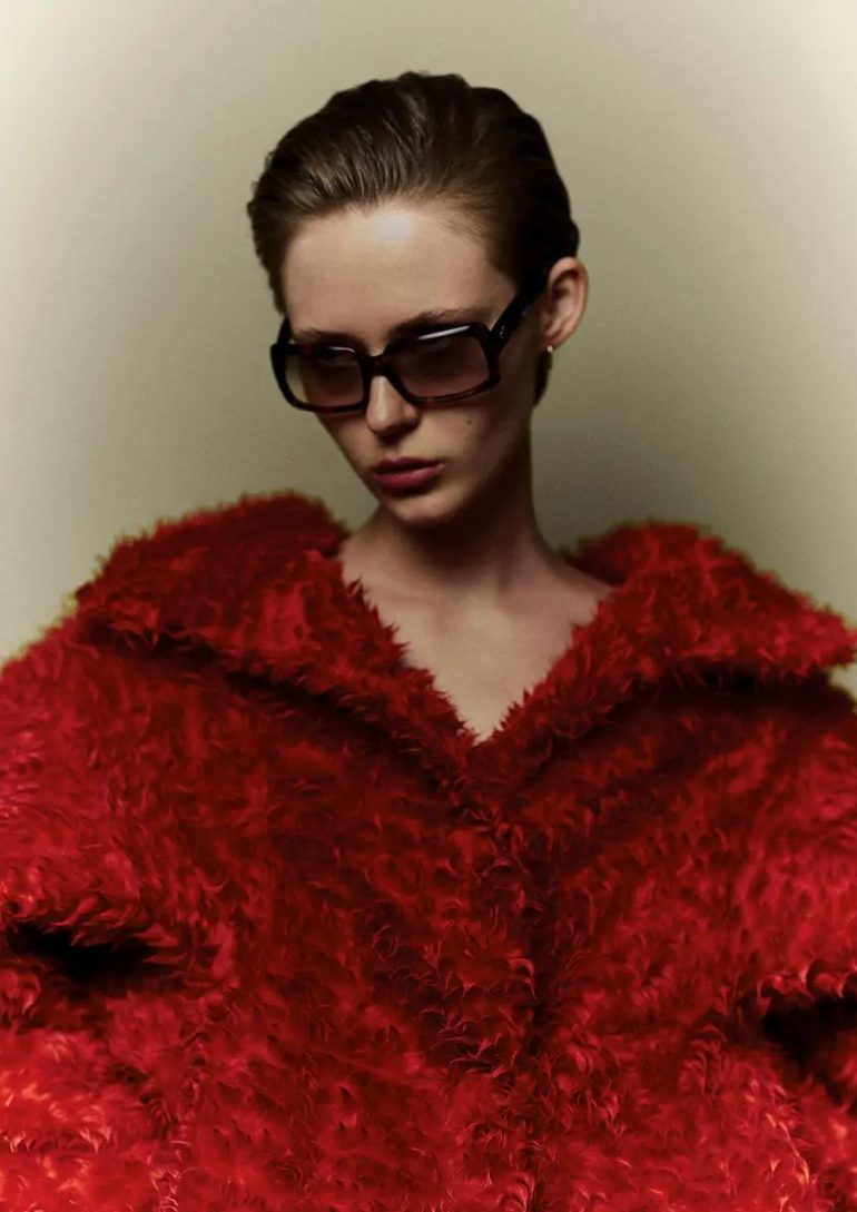 Karolina Kucinska book photo
