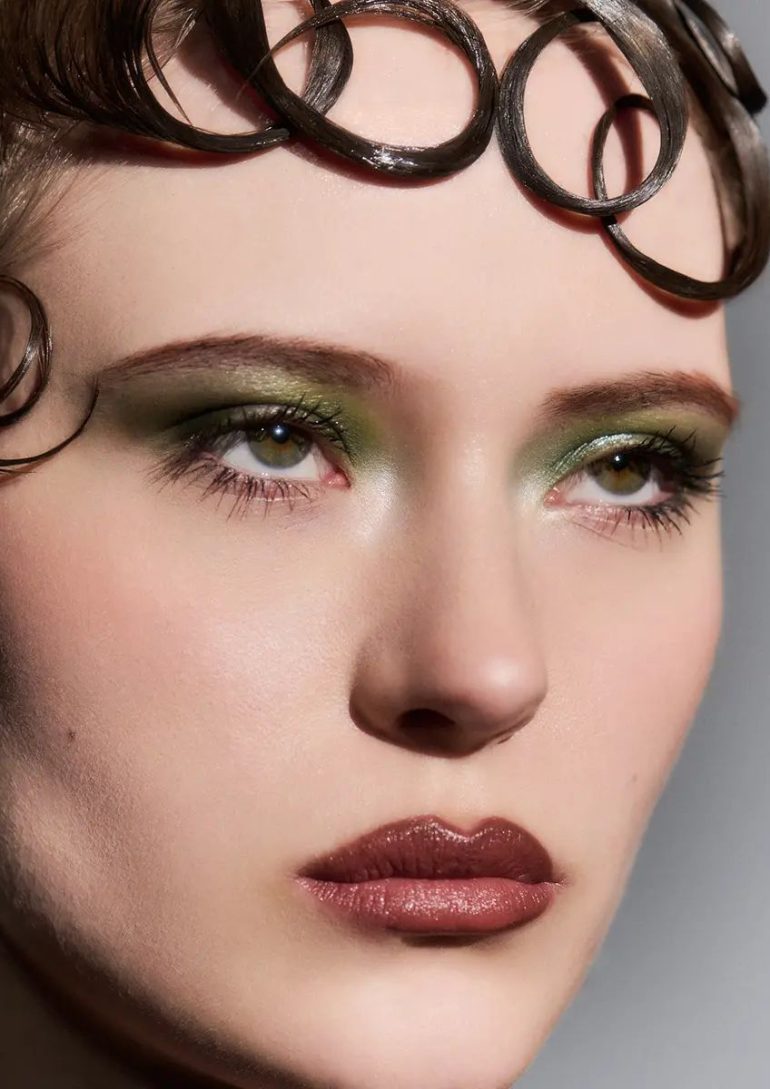 Karolina Kucinska book photo