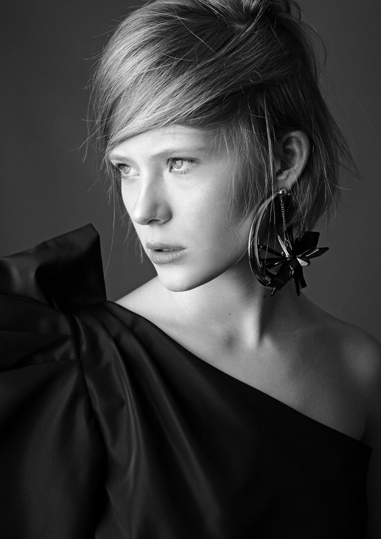 Karolina Kucinska book photo