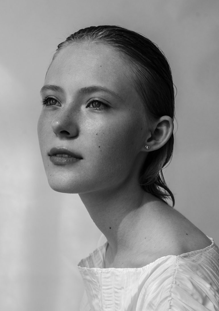 Karolina Kucinska book photo