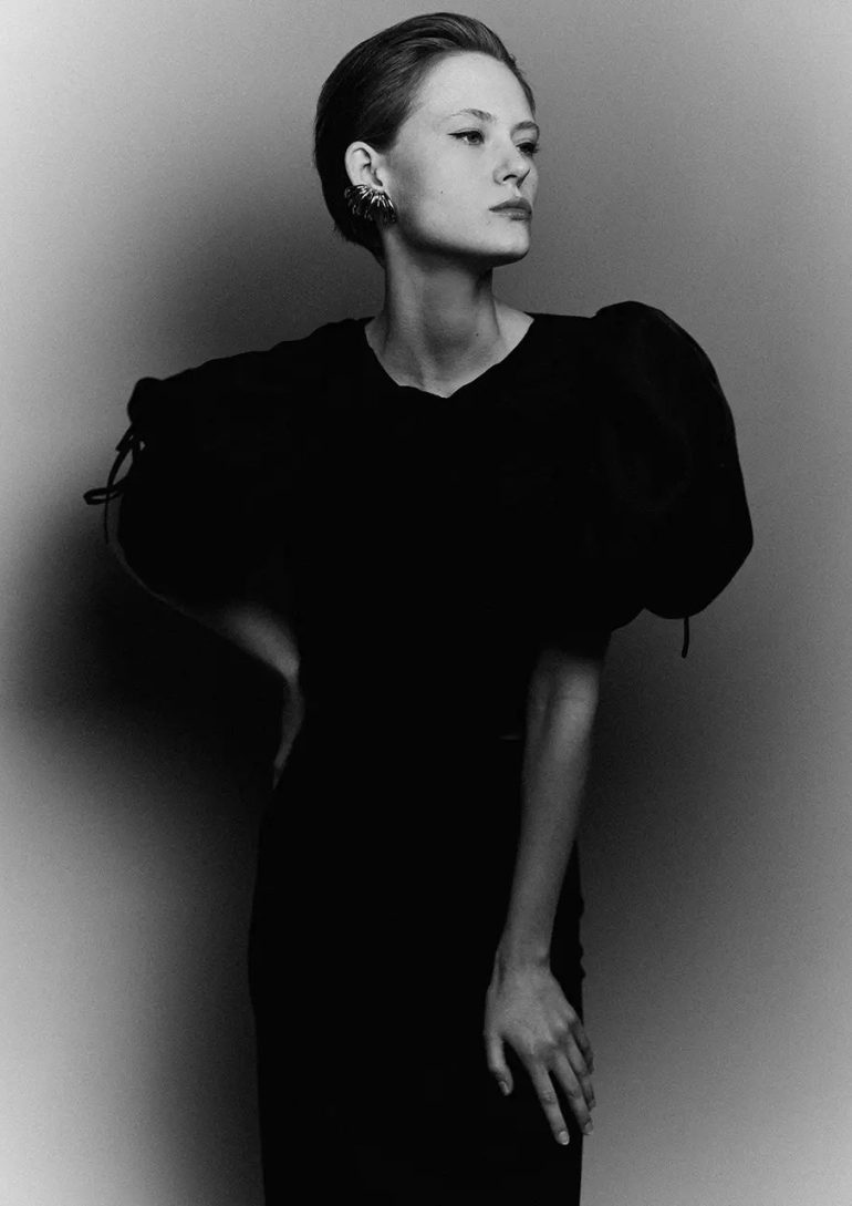Karolina Kucinska book photo