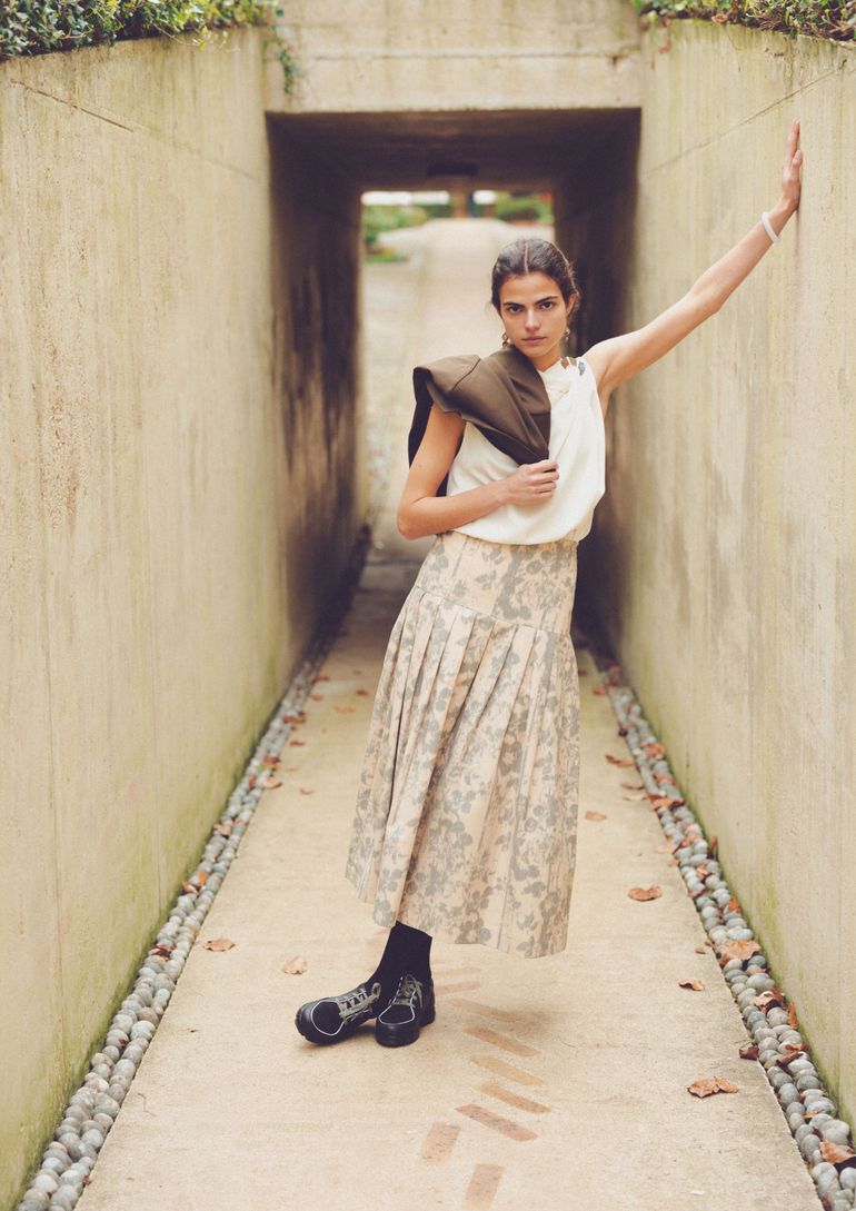 Victoria De Carlos book photo