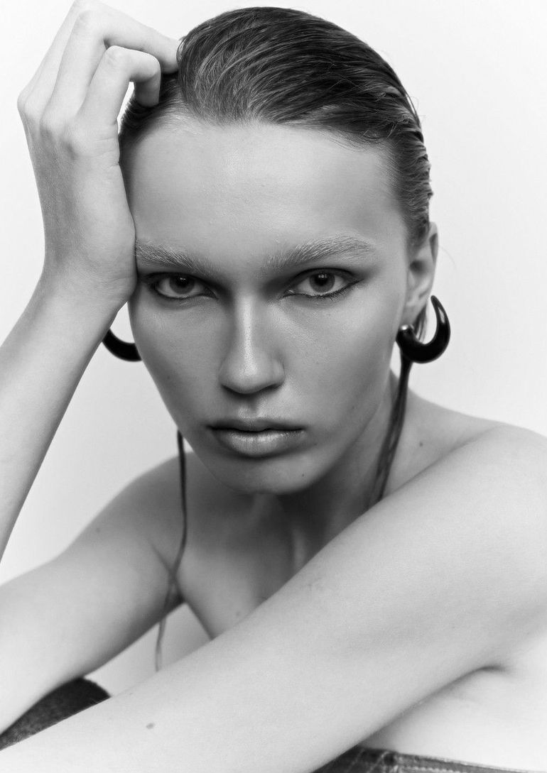 Zuzanna Staniaszek book photo