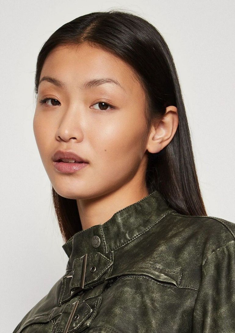 Emilie Wen Zhang book photo