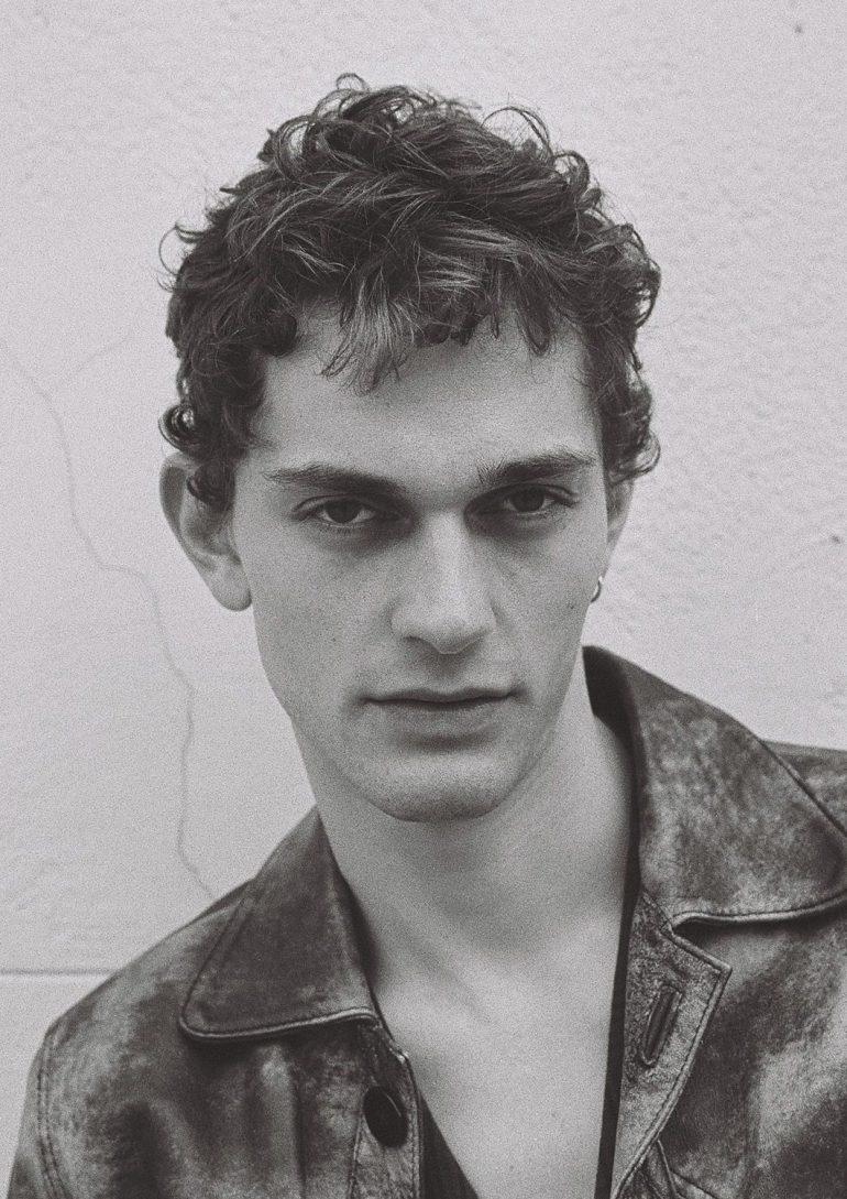 Slava Sıkorski book photo