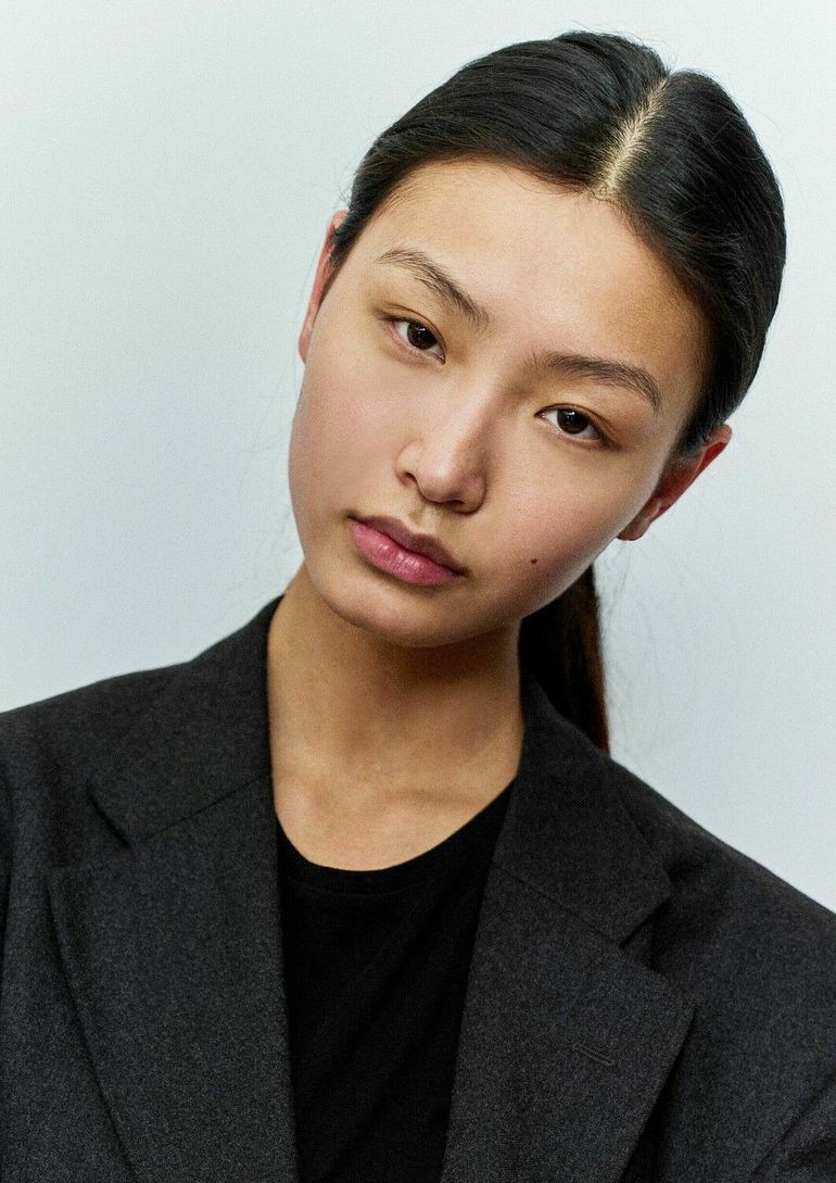 Emilie Wen Zhang book photo