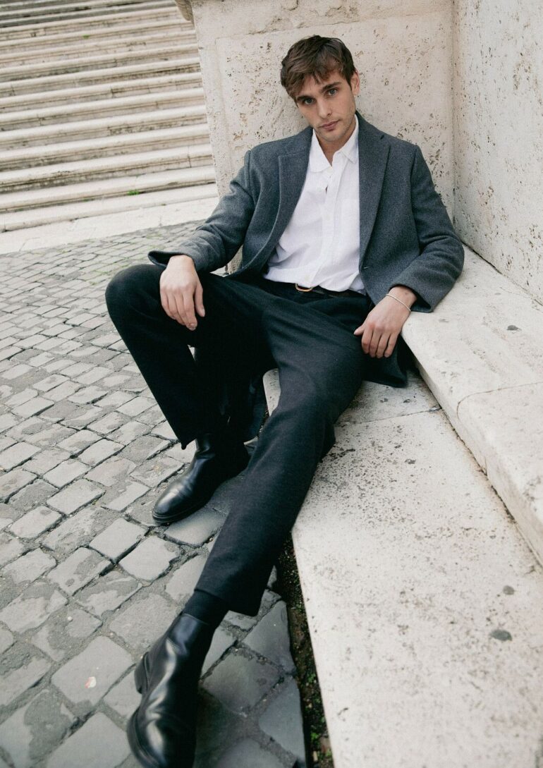 Antonio Lomar book photo