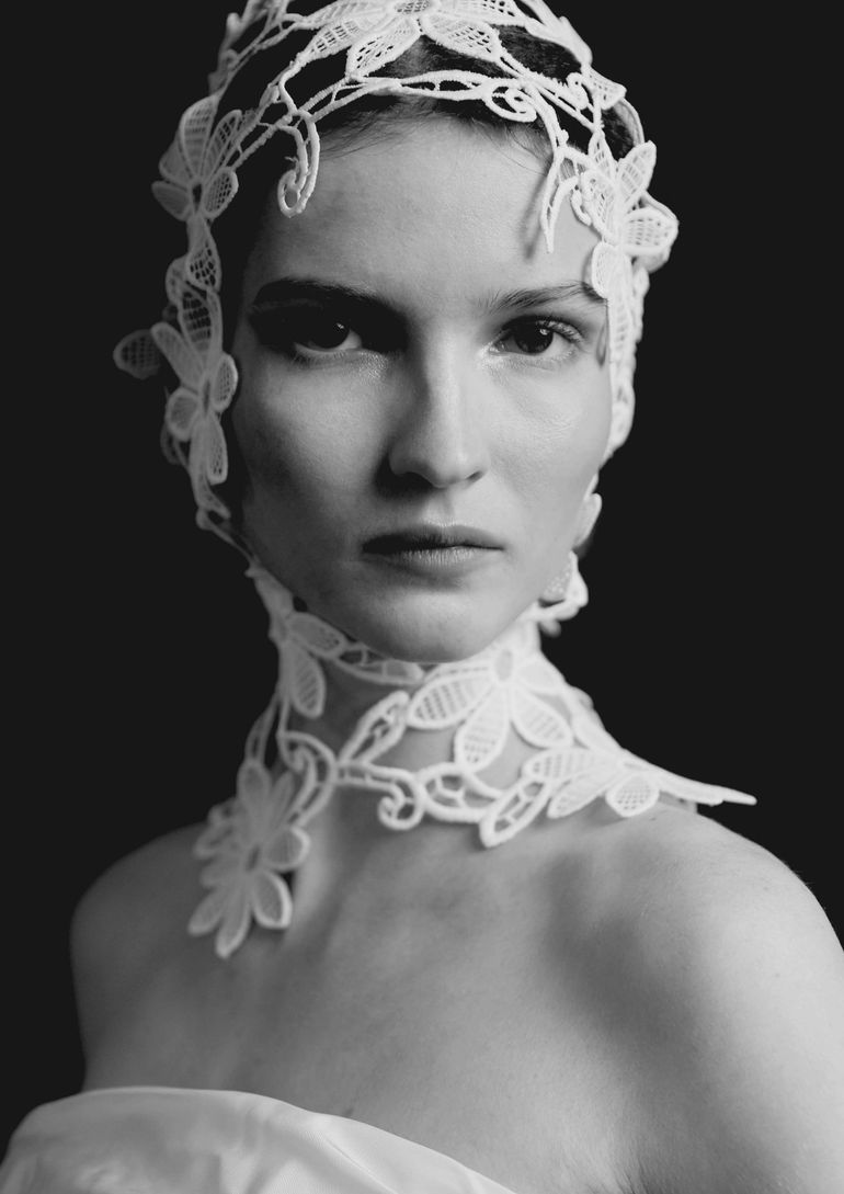 Polina Ivochkina book photo
