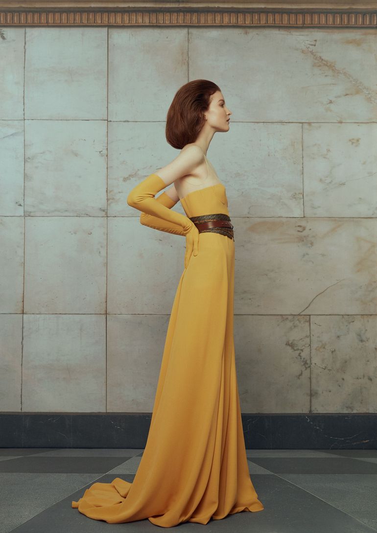 Polina Ivochkina book photo