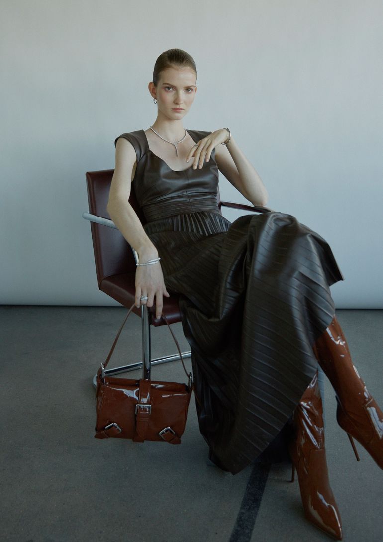 Polina Ivochkina book photo