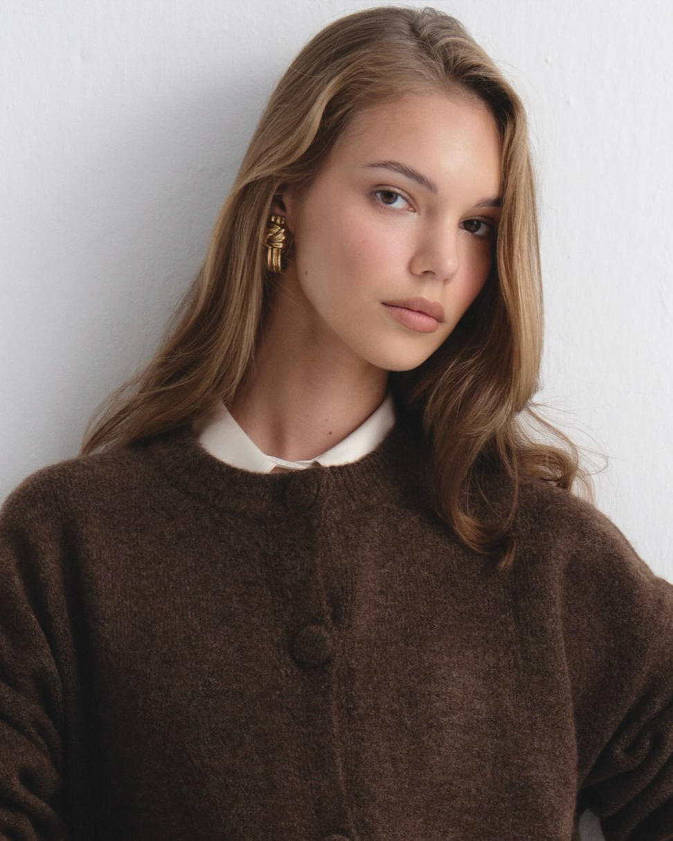 Eva Khotsinska profile